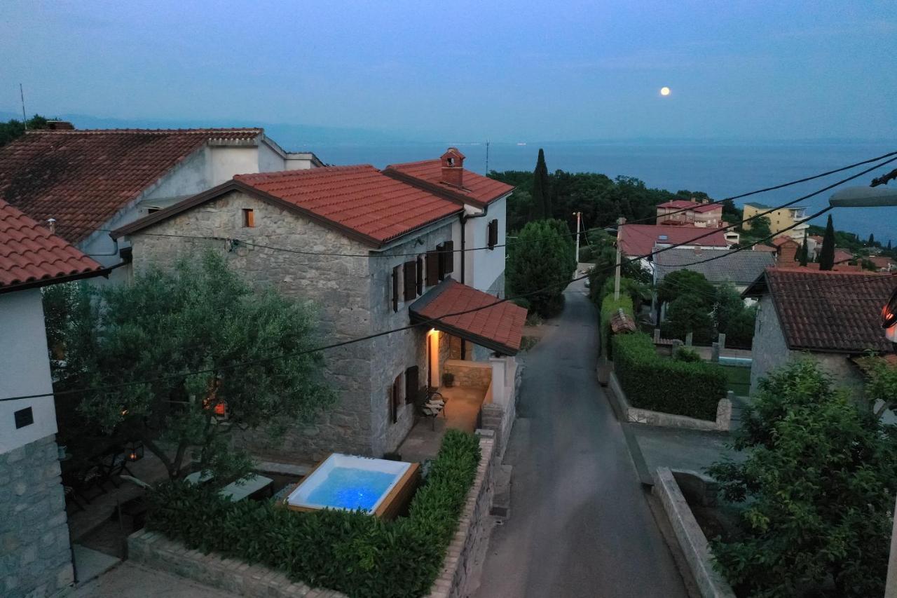 Villa Fani With Jacuzzi Ičići Buitenkant foto